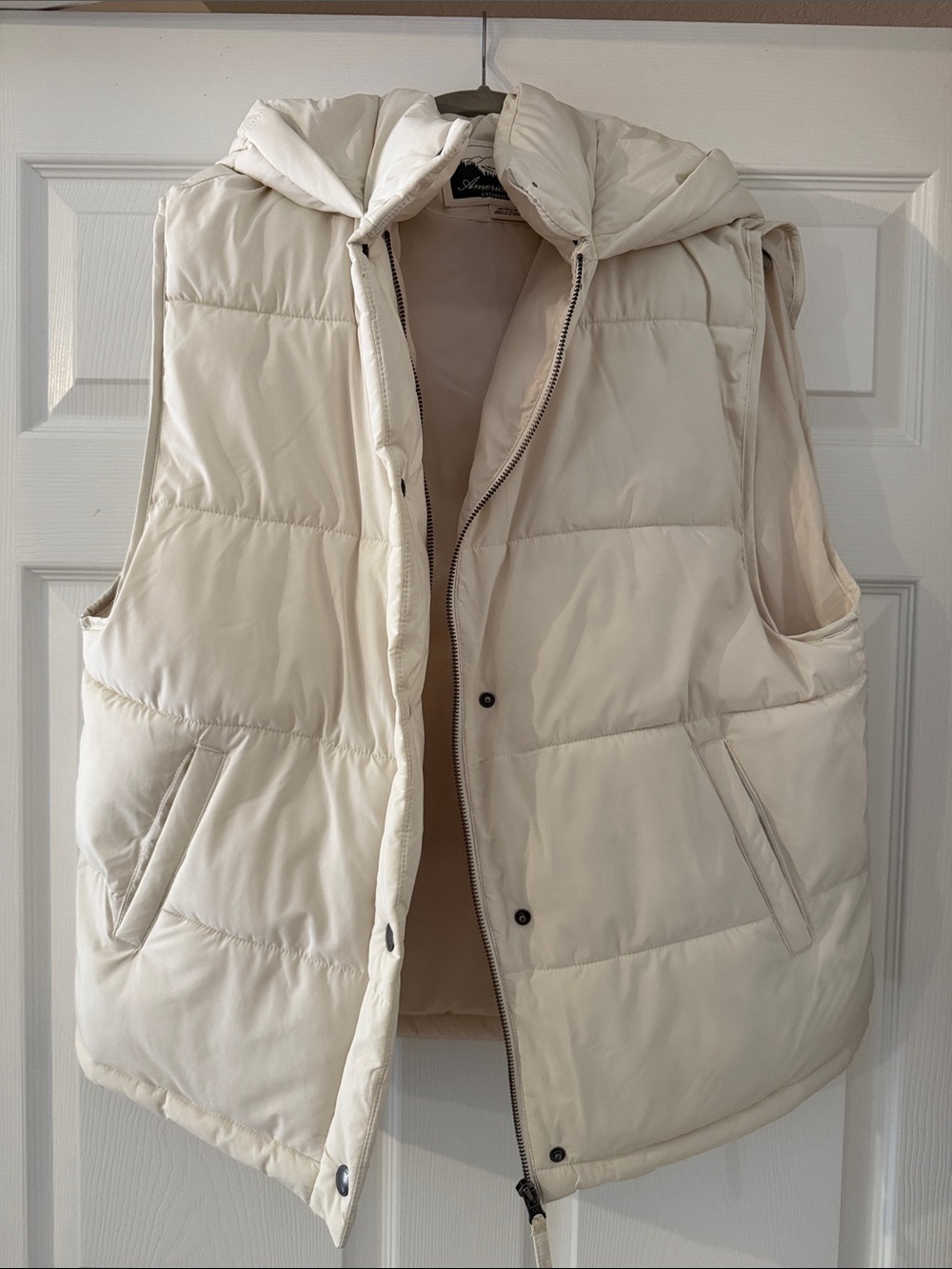 American Eagle Outfitters Cream Hooded Puffer Vest